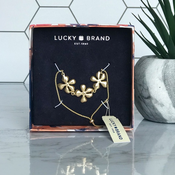 Lucky Brand Jewelry - Lucky Brand Floral Chase Gold Bracelet
